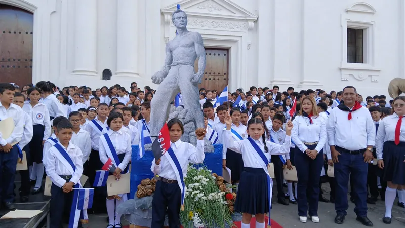León se viste de orgullo patrio para recibir el mes de septiembre