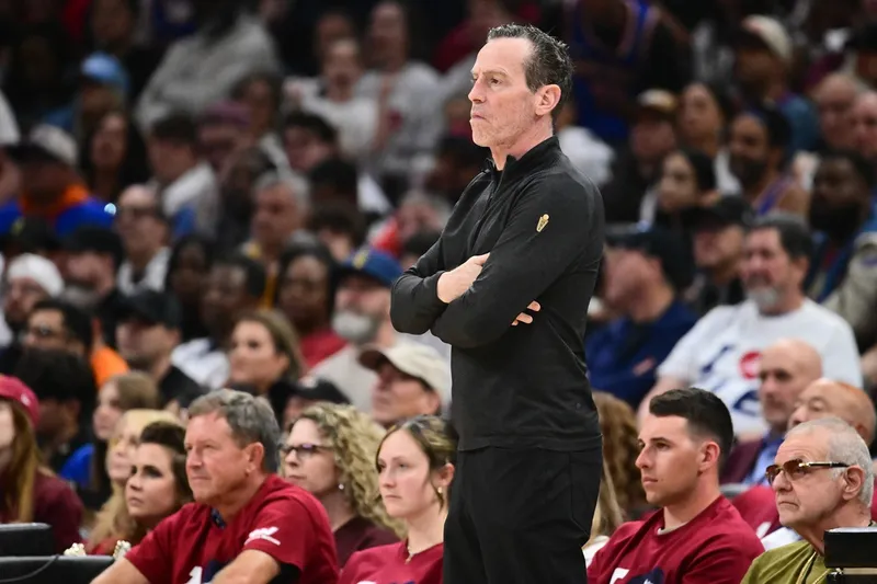 Kenny Atkinson seguirá un año más en Cleveland