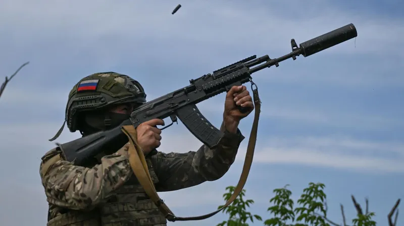 Fuerzas rusas interceptan más de 800 drones ucranianos en un día de combates
