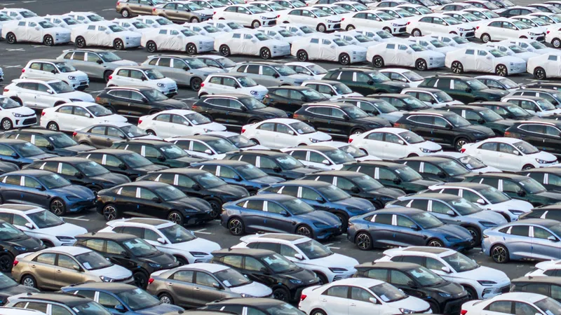 Un 40% más baratos y sin aranceles: las importaciones de coches de ocasión chinos crecen un 280% en Europa