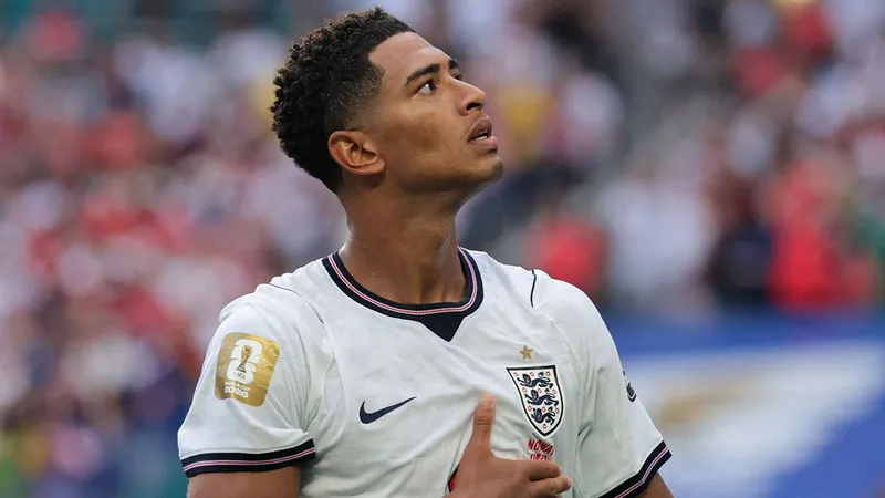 ¡Escándalo mundialista! El primer gol de Inglaterra no debió contar