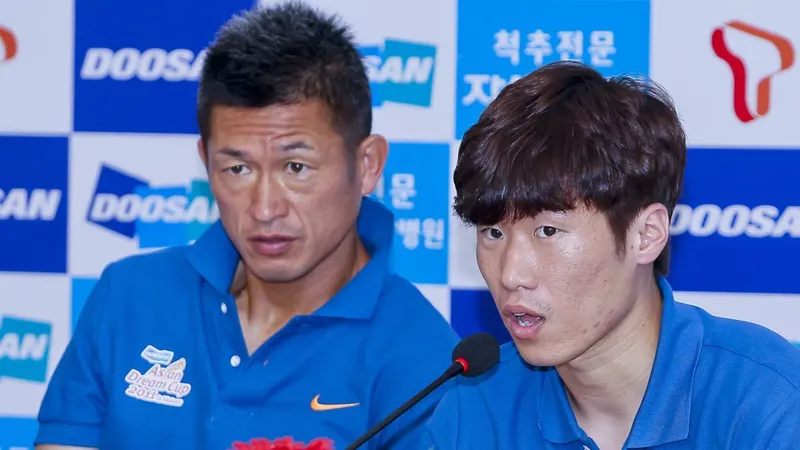 El veterano “King Kazu” Miura renovó con su club y seguirá jugando profesionalmente a los 59 años
