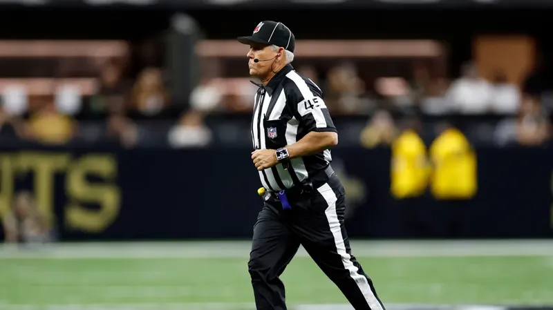 La NFL suspende a juez de línea por insultar a jugador de Arizona