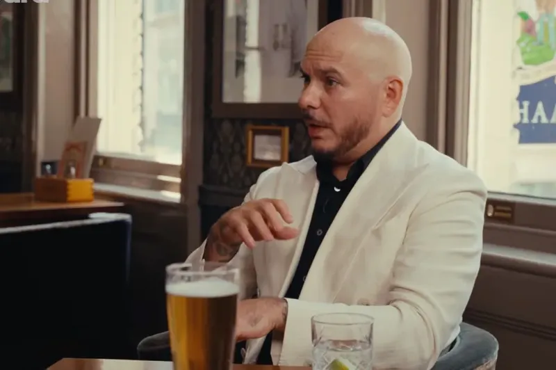 Pitbull hace comentario poco habitual sobre sus hijos: ‘No quiero meterlos en mi mundo porque aún no están preparados’