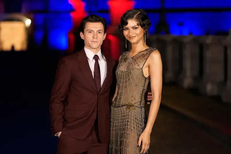 Zendaya revela por qué mantiene en privado su romance con Tom Holland