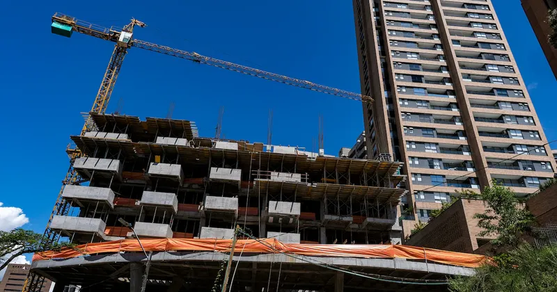 El costo de la vivienda dificulta cada vez más formar una familia en Latinoamérica, según encuesta