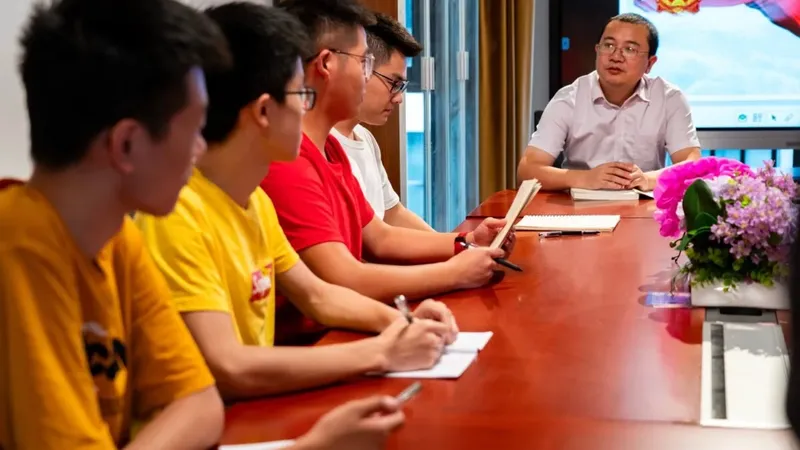 China aplica una reestructuración educativa al eliminar 12.200 carreras universitarias en cinco años y reemplazarlas con IA, robótica e inteligencia encarnada