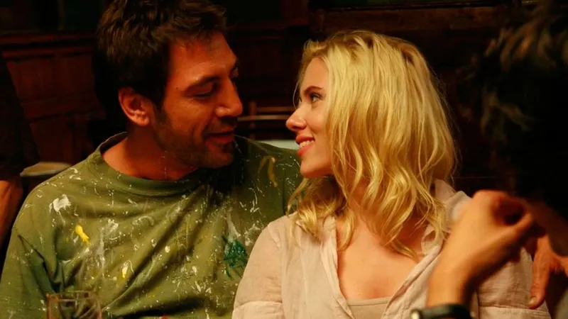 Scarlett Johansson sobre Javier Bardem: "Ninguna queja, era una jornada de trabajo fácil. No tienes que preocuparte por el vestuario"