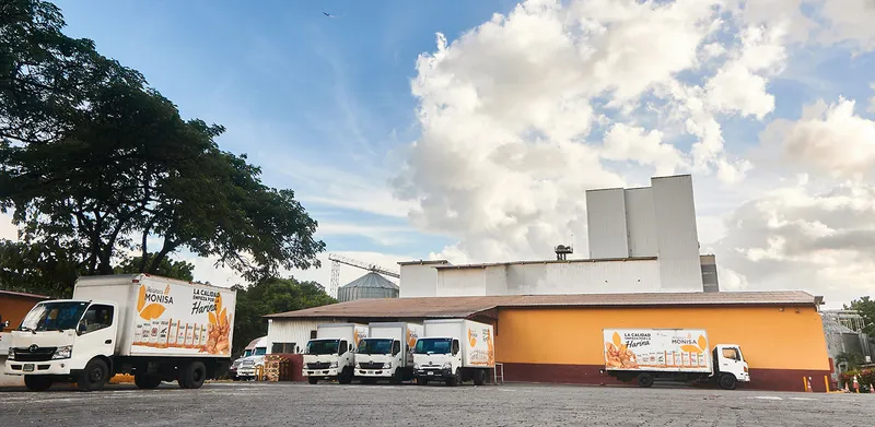 Trabajador de la empresa Monisa muere prensado por un camión en retroceso
