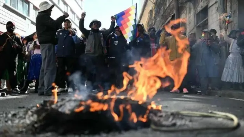 Presidente de Bolivia declara estado de excepción tras semanas de protestas