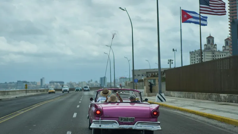 EEUU debe aceptar que Cuba siga su propio camino, sostiene el jefe de la Duma rusa