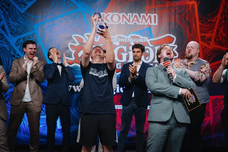 "Yo no compito para ganar trofeos". A España se le resiste el gran torneo de Yu-Gi-Oh! europeo, pero brilla en lo más importante