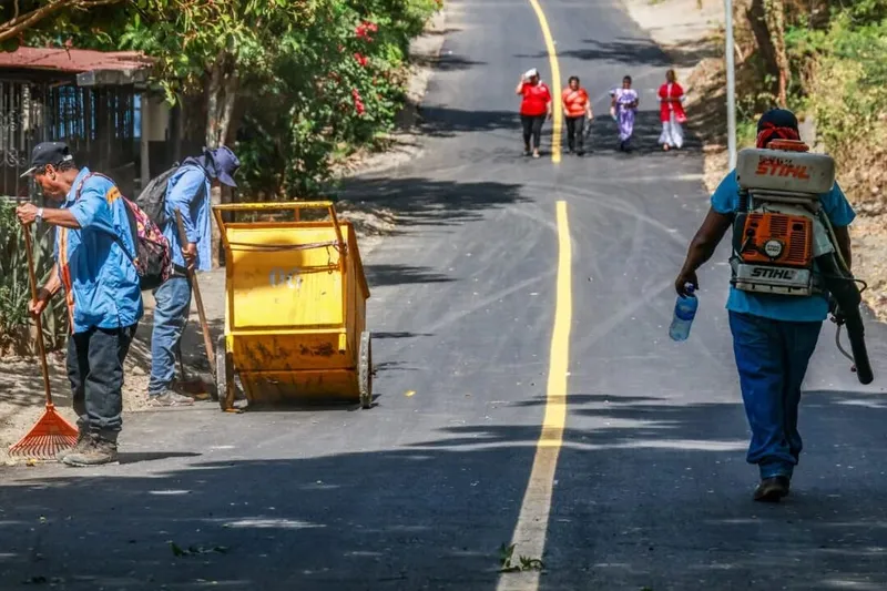Entregan nuevas calles en el barrio Laureano Mairena
