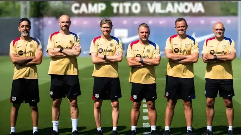 Flick arranca con cambios en su staff