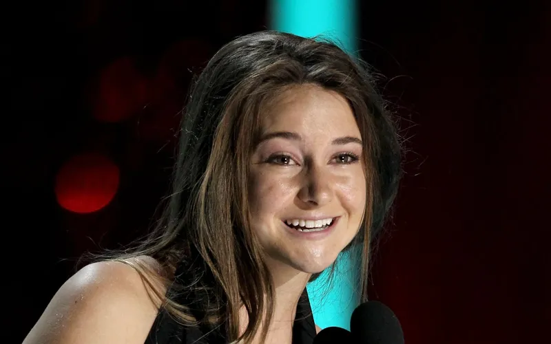 Shailene Woodley comparte nuevos detalles sobre su papel eliminado en 'The Amazing Spider-Man 2'