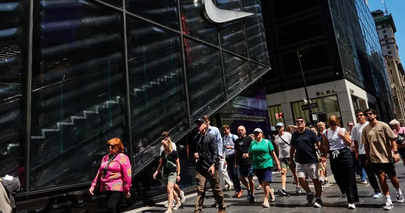 Acción de Nike rebota, pero Wall Street advierte una recuperación más lenta de lo previsto
