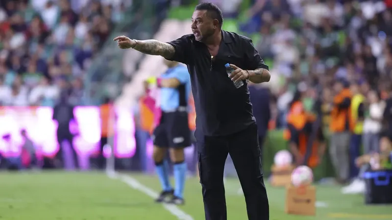 Antonio Mohamed cumplirá cien juegos contra Toluca y llena de elogios al América