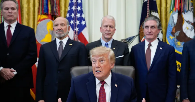 Trump todavía considera prohibir las exportaciones de diésel