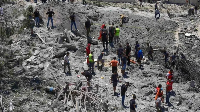 Israel demuele viviendas en Líbano pese a diálogo con EEUU