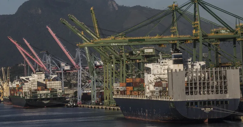 Brasil anuncia ayuda por US$3.700 millones para exportadores afectados por aranceles de EE.UU.