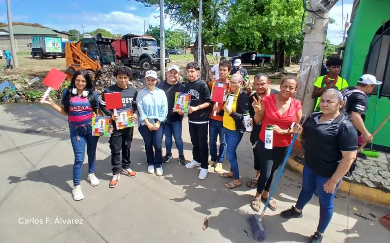Familias de Waspán Norte “anotan gol a la basura”