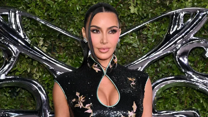 Law Roach debuta como 'stylist' de Kim Kardashian con un impactante 'look vintage'
