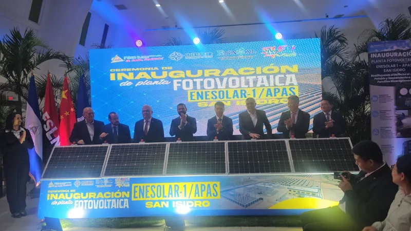 Un hito histórico: inauguran Planta Fotovoltaica APAS