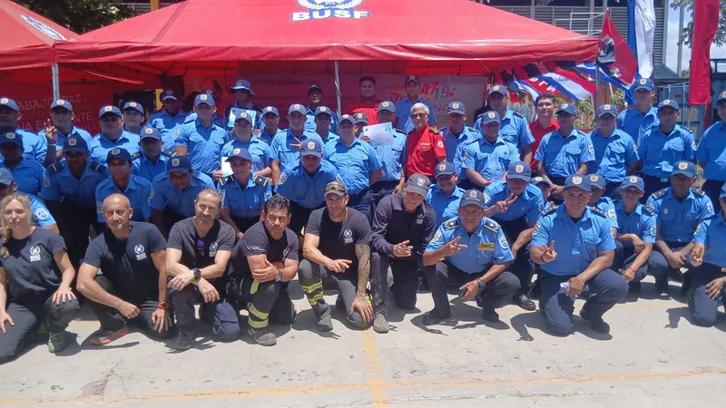 Bomberos fortalecen capacidades de respuesta con capacitación española