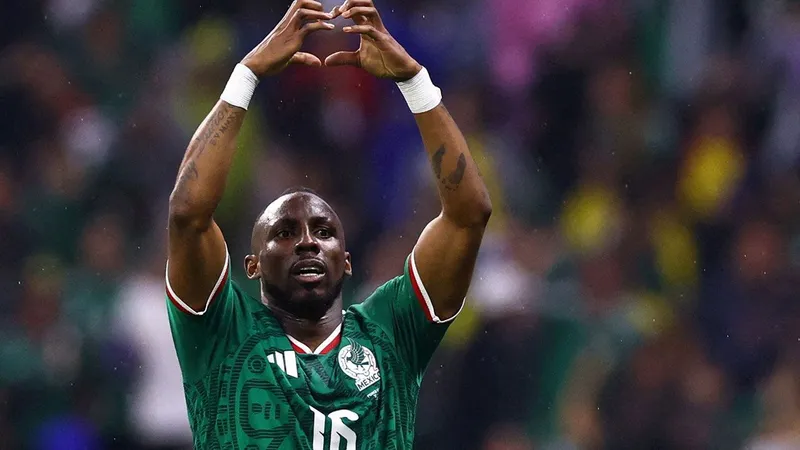 Julián Quiñones, el único de la CONCACAF nominado a lo mejor del Mundial