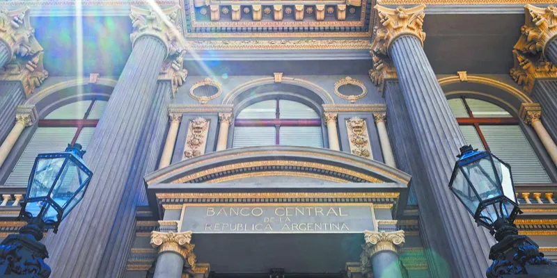 Argentina está cerca de lograr objetivo de reservas para 2026: FMI