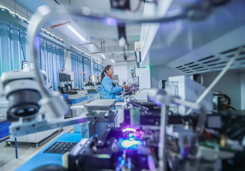 Ganancias de principales empresas industriales de China crecen 18,8% en enero-mayo