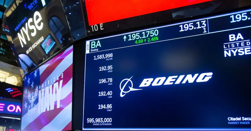 Acciones de Boeing se desploman 26% desde enero, pero Wall Street mantiene su apuesta por la recuperación