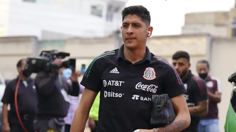 Edson Álvarez habría intentado violentar la intimidad del vestidor de la selección mexicana
