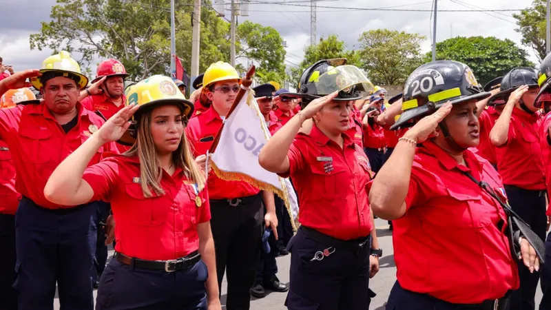 Benemérito Cuerpo de Bomberos celebra 90 años al servicio de las familias nicaragüenses