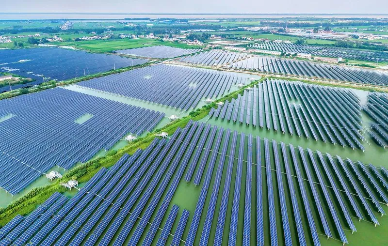 Capacidad fotovoltaica de China supera por primera vez a energía eléctrica a base de carbón