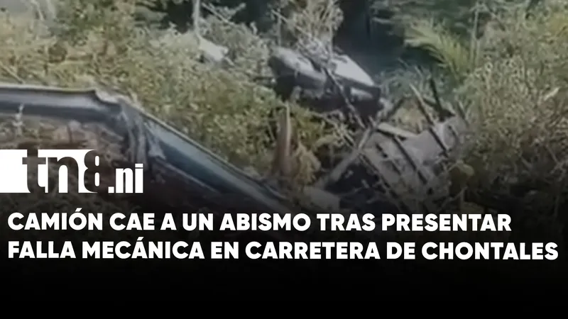 Conductor resultó lesionado tras vuelco de camión en Comalapa, Chontales