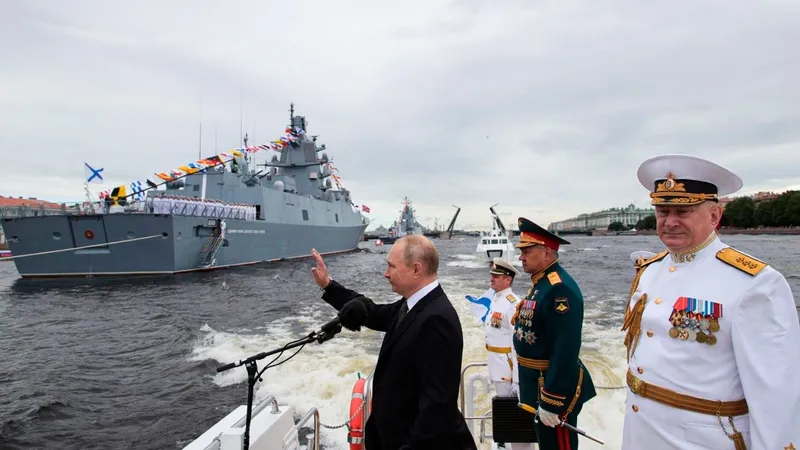 Putin asegura que la Armada rusa incrementó su poder estratégico