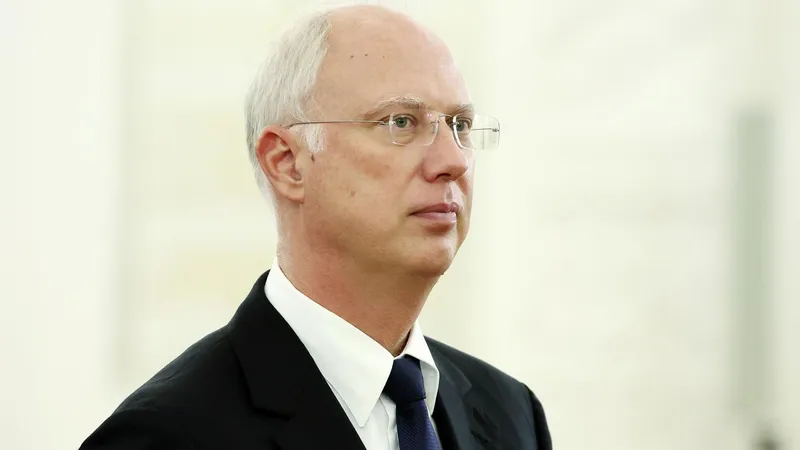Críticas al acuerdo de diésel entre Rusia y EEUU exhiben "asombrosa hipocresía de burócratas de UE": enviado especial del Kremlin