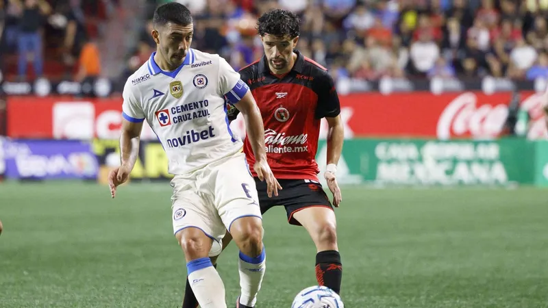 Cerró el mercado en la Ligue 1 y Erik Lira no firmó con Monaco