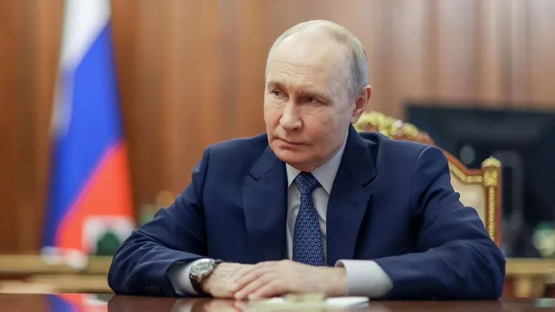 La economía rusa es estable a pesar de los intentos externos de desestabilización, destaca Putin
