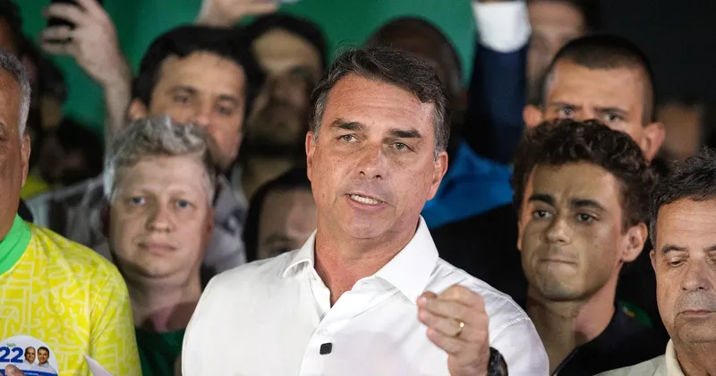 Flávio Bolsonaro cambia de estrategia y desiste de intentar anular las elecciones en Brasil