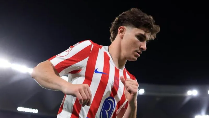 Reunión de Julián Álvarez con sus representantes: molesto con el Atlético, solo quiere Barça