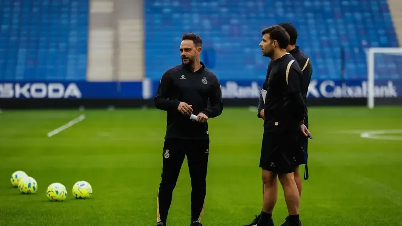 Revolución post Manolo González en el once ante el Villarreal