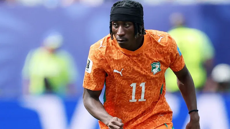 El PSG no tolera las exigencias de Yan Diomande y se retira de las negociaciones