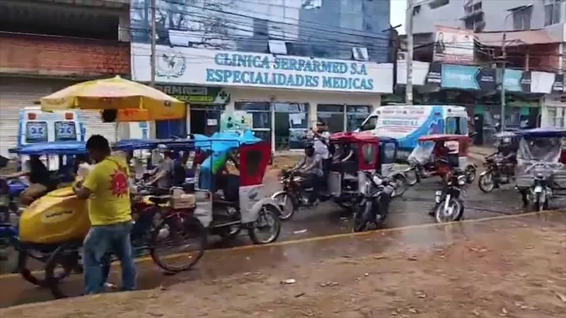 Paro y bloqueos sacuden Perú por el alza del precio de combustibles