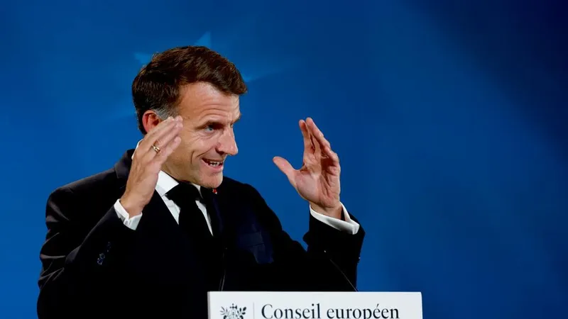 "El país necesita orden": Macron se pronuncia sobre las protestas en territorio francés