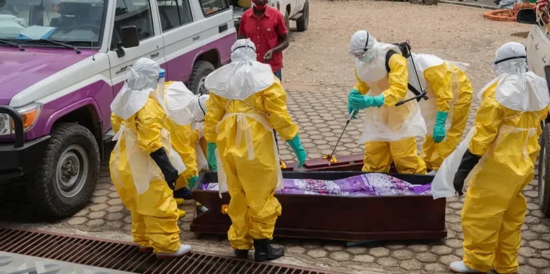 OMS alerta que brote de ébola en África supera esfuerzos sanitarios