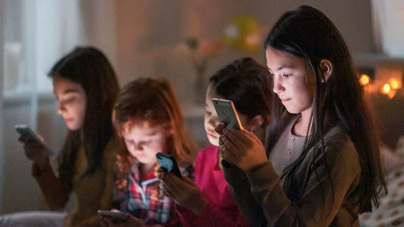 Australia demanda a Meta por generar adicción en niños y adolescentes