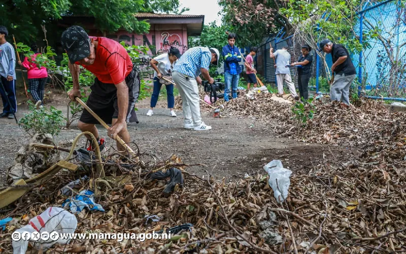 Managua mucho más limpia: pobladores recuperan espacio público en el barrio Máximo Jerez