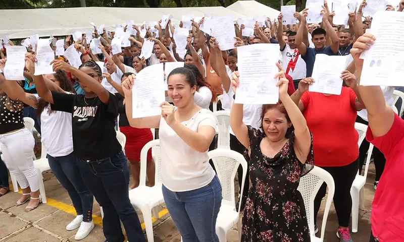 Otorgan convivencia familiar a 1,500 personas en honor a Rigoberto López Pérez
